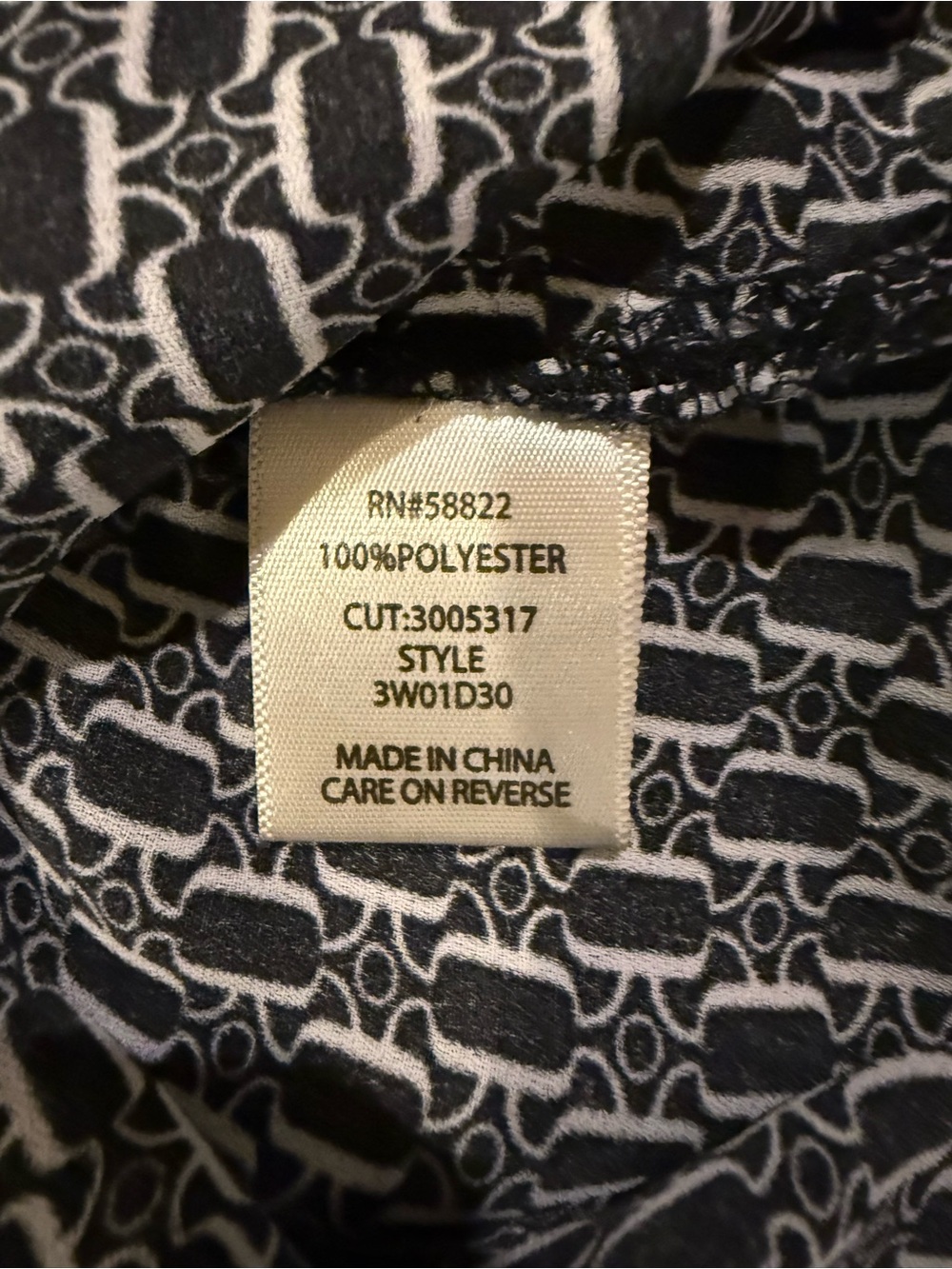 Max Studio London Geometric Print Button Front Blouse 1X Black White Relaxed - Picture 13 of 14